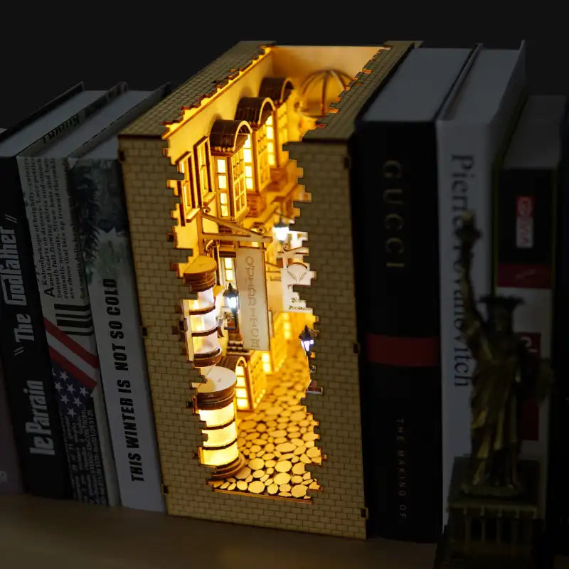 Book Nook Diagon Alley (3 Levels)