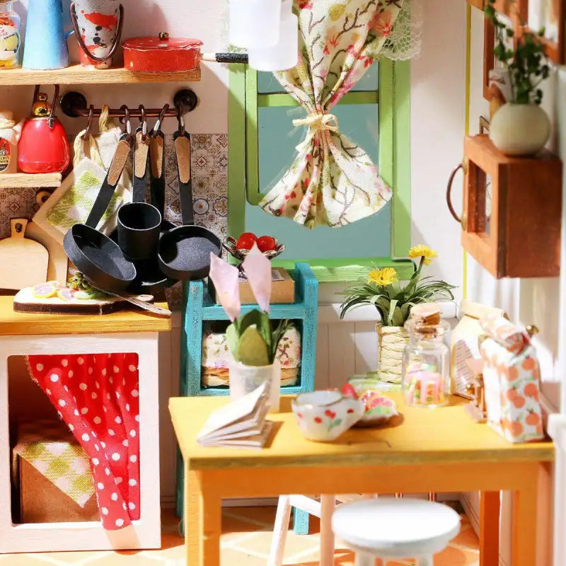 Miniature House Jason's Kitchen