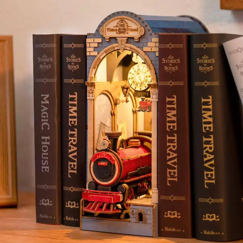Book Nook The Time Machine (Inspired by the Jacobite Train)