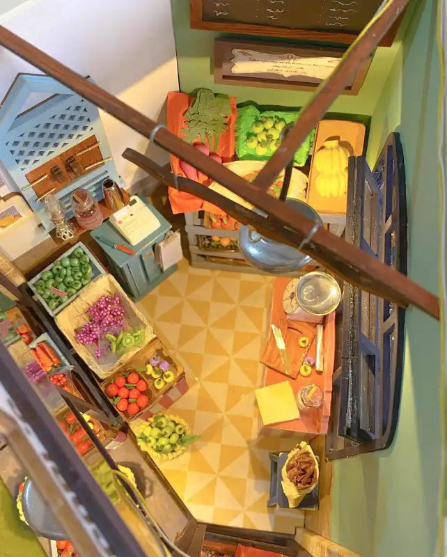 Miniature House Carl's Fruit Shop