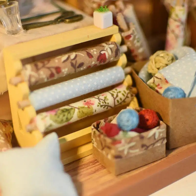 Miniature House Lisa's Tailor Room
