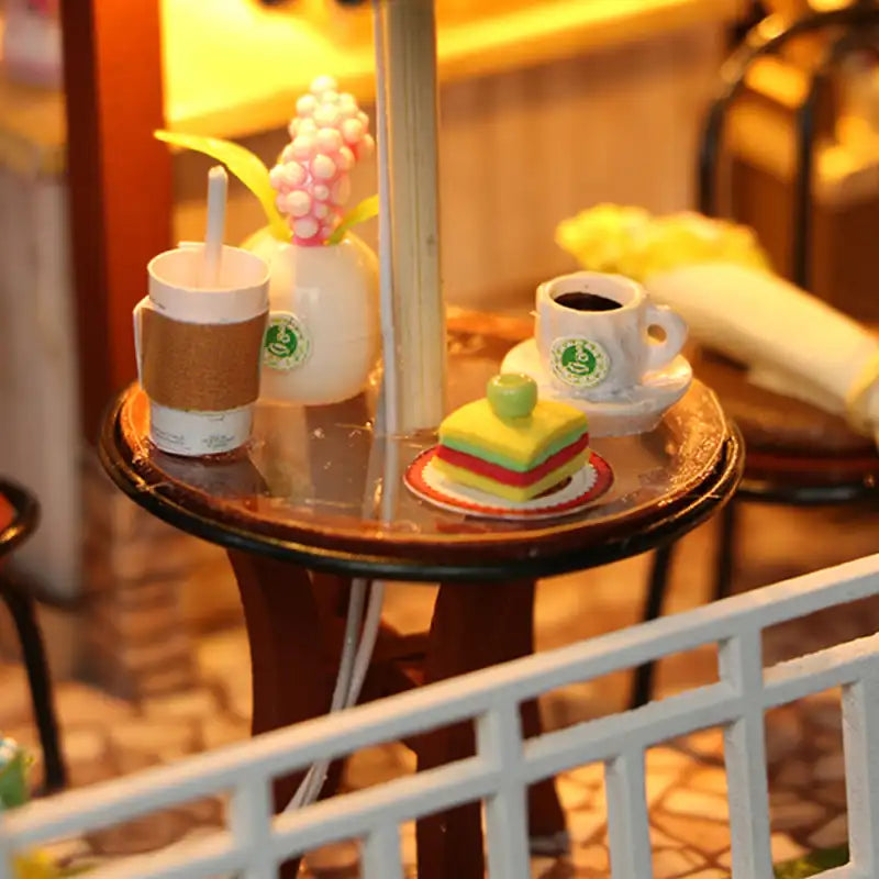 Miniature House Coffee Break