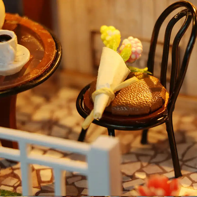 Miniature House Coffee Break