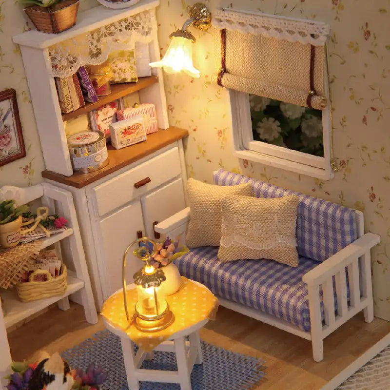 Miniature House Garden Lounge